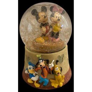 Disney Mickey & Minnie Mouse Snow Globe With Donald Goofy & Pluto Base * C03-j